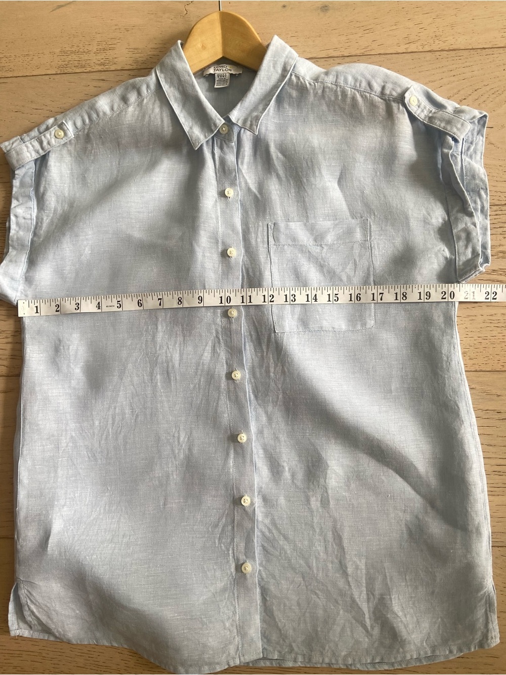 Lord & Taylor 100% Linen Button Up Shirt Light Blue Medium Short Sleeve Top EUC - Picture 7 of 8